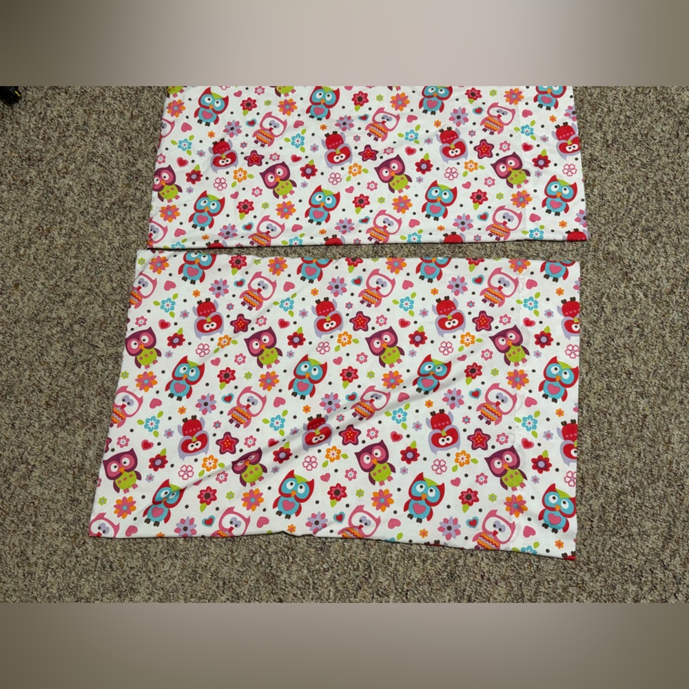 Mainstays Multicolor Owl and‎ Flower pillowcases, standard size